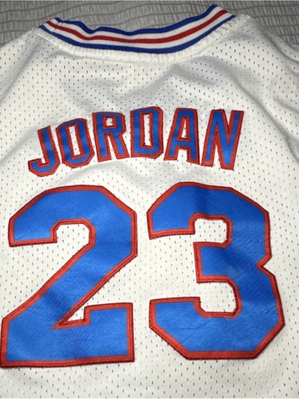 Vintage Tune squad Michael Jordan jersey - Picture 3 of 5